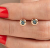 14K massief gouden solitaire oorbellen met blauwe diamanten